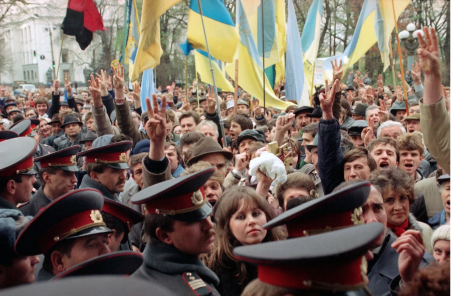 People celebrating Ukraine’s freedom from Soviet rule in Ukraine’s capital city of Kyiv
